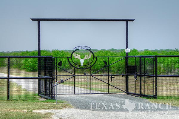 Zavala County 3225 Acre Ranch Image Gallery.