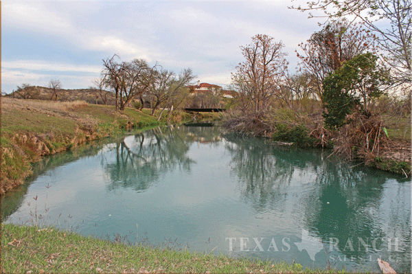Val Verde County 50 Acre Ranch Image Gallery.